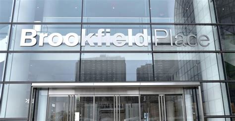 Brookfield Asset Management aims to raise US$150B this year, even as earnings drop
